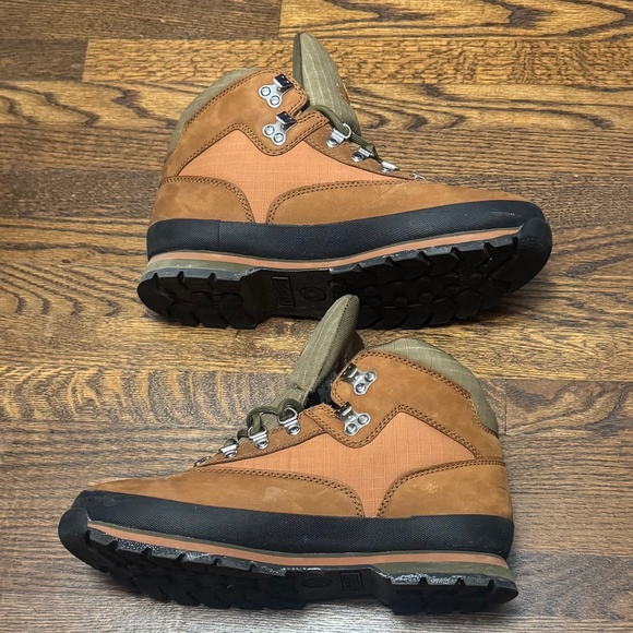 63. Timberland Men's 6‑Inch Premium Waterproof Boot - Picture 3 of 6